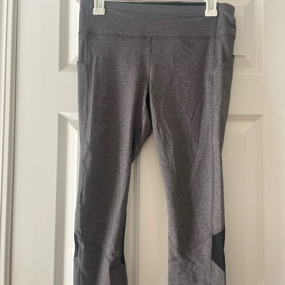 Lululemon leggings, grey and black size 8. - Picture 3 of 3